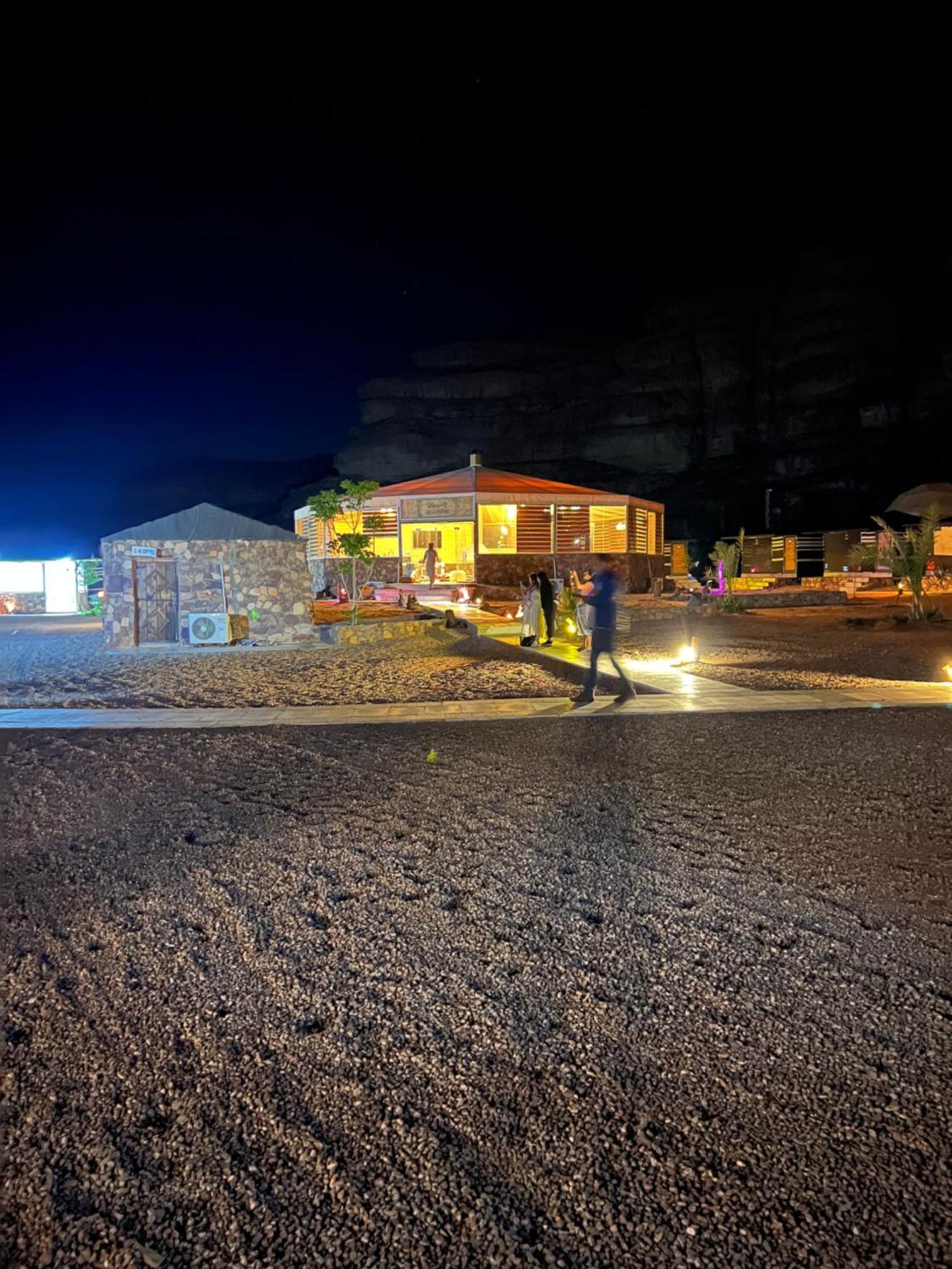 Revan Rum Luxury Camp Wadi Rum Bagian luar foto