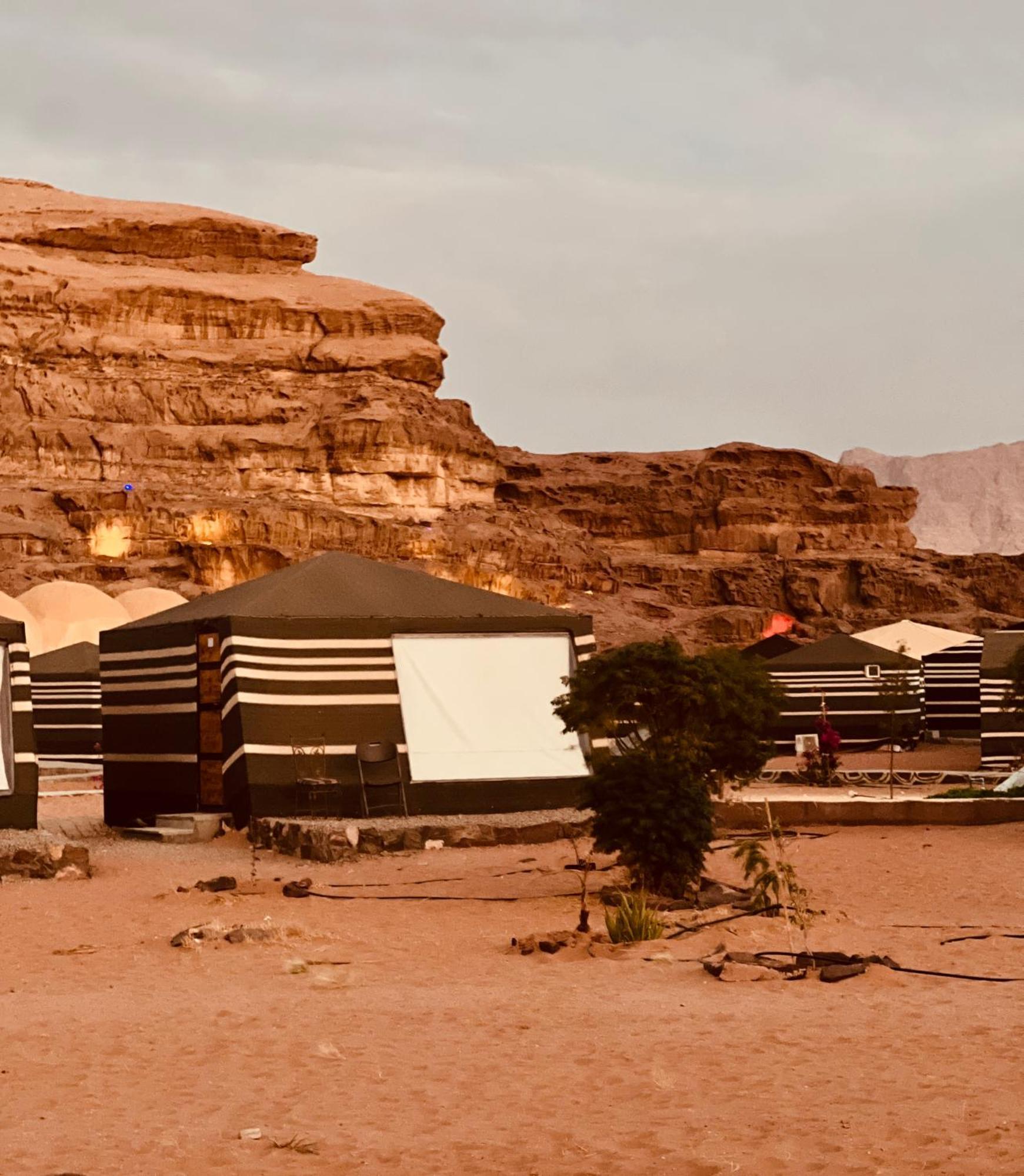 Revan Rum Luxury Camp Wadi Rum Bagian luar foto