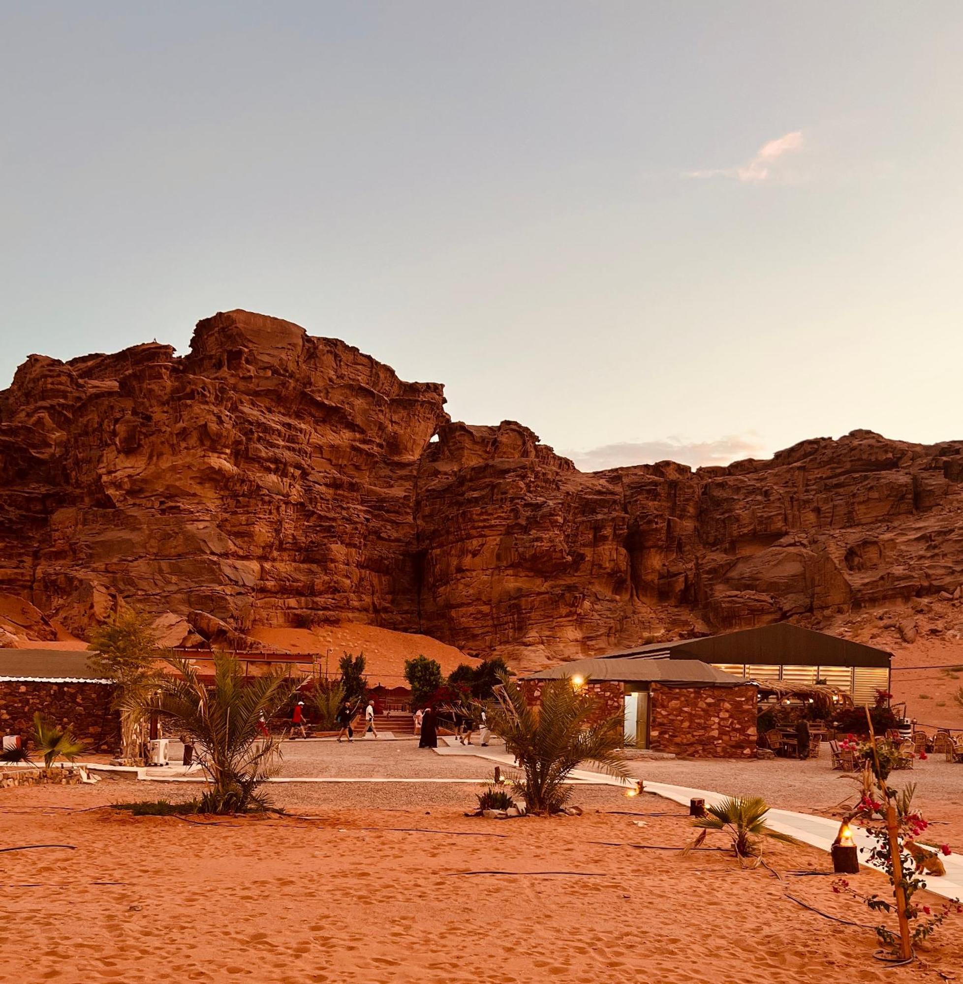 Revan Rum Luxury Camp Wadi Rum Bagian luar foto